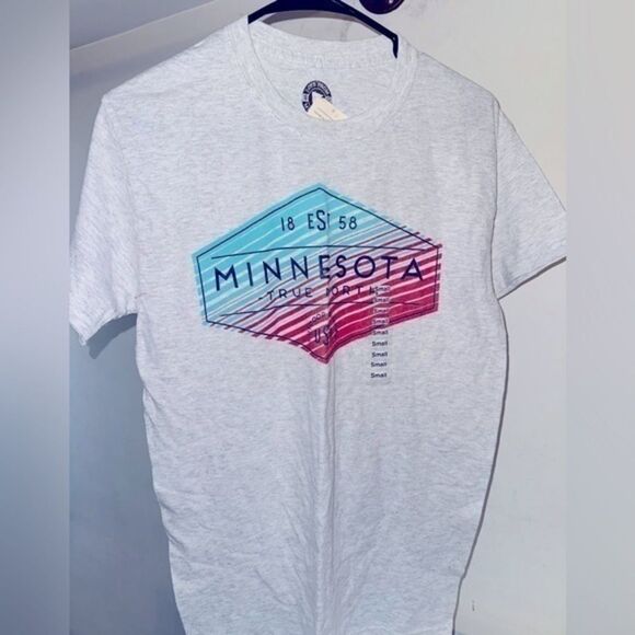 Minnesota True North Short Sleeve T-Shirt – NWT, Size Small - Picture 1 of 5